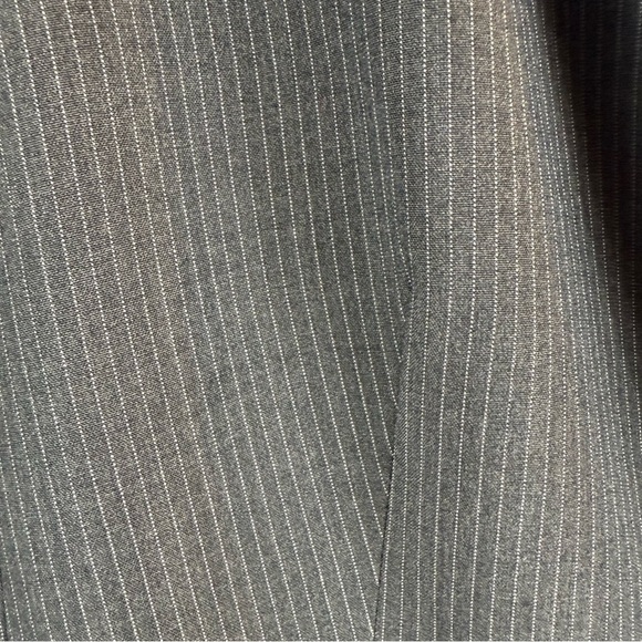 NWT Calvin Klein Women Gray striped 3 button Carrier Blazer Size: 10 - Picture 9 of 16